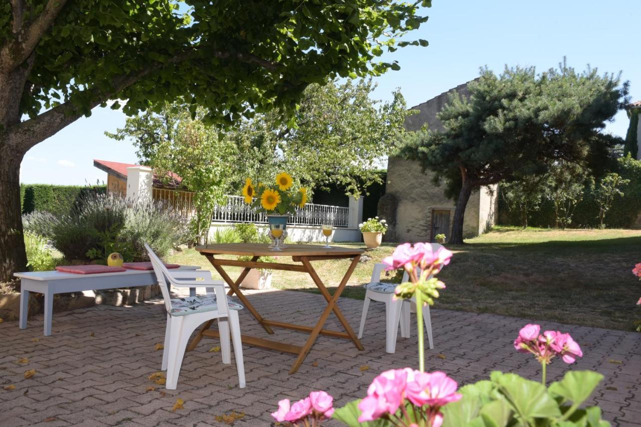 Saint-Georges-Haute-Ville Les Bessonnes Bed & Breakfast エクステリア 写真