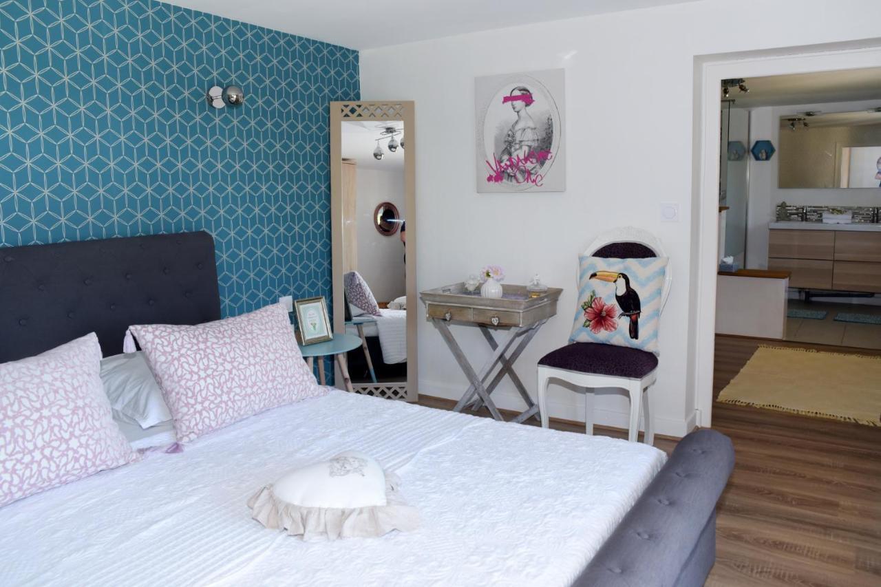 Saint-Georges-Haute-Ville Les Bessonnes Bed & Breakfast エクステリア 写真