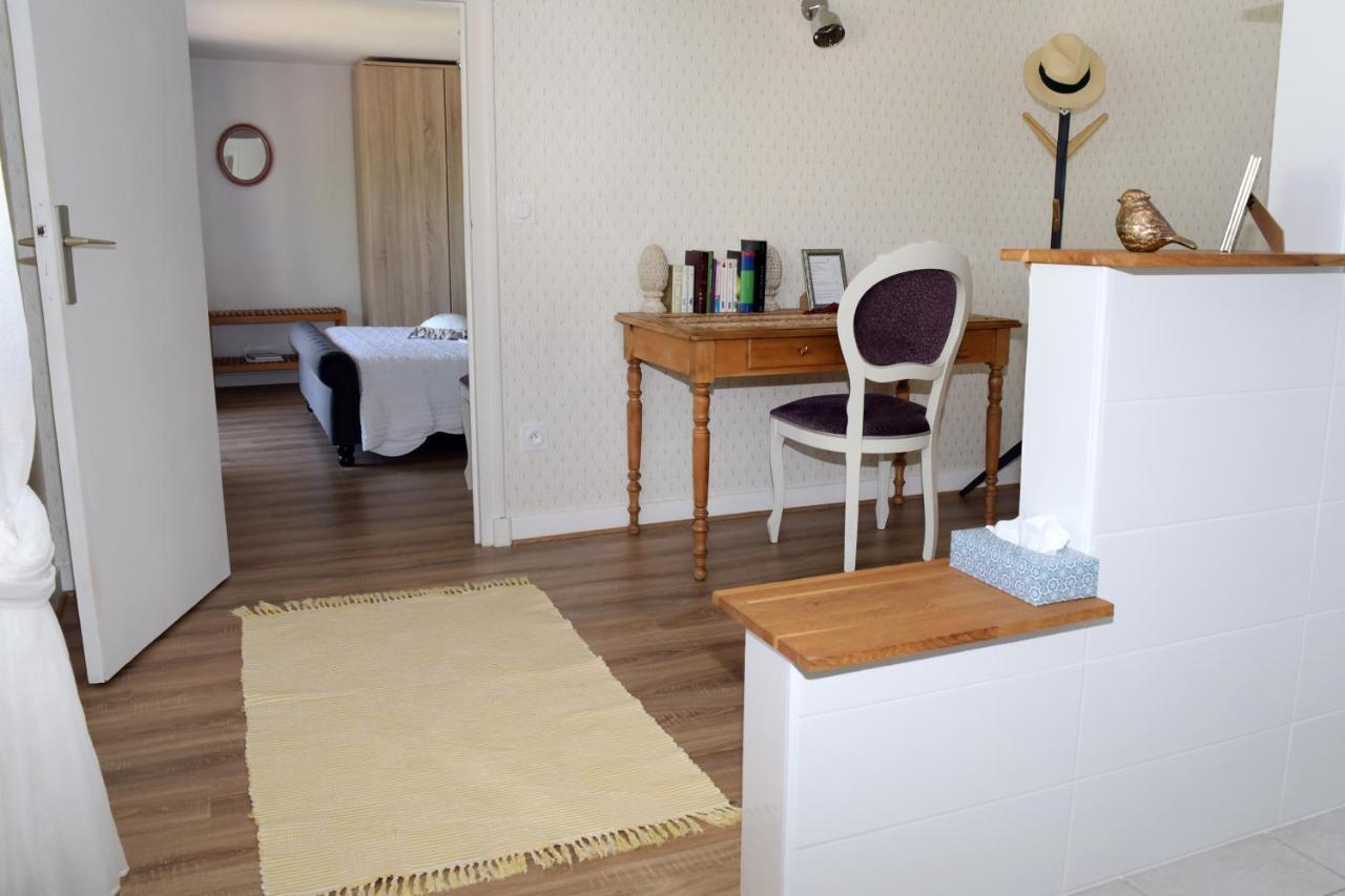 Saint-Georges-Haute-Ville Les Bessonnes Bed & Breakfast エクステリア 写真