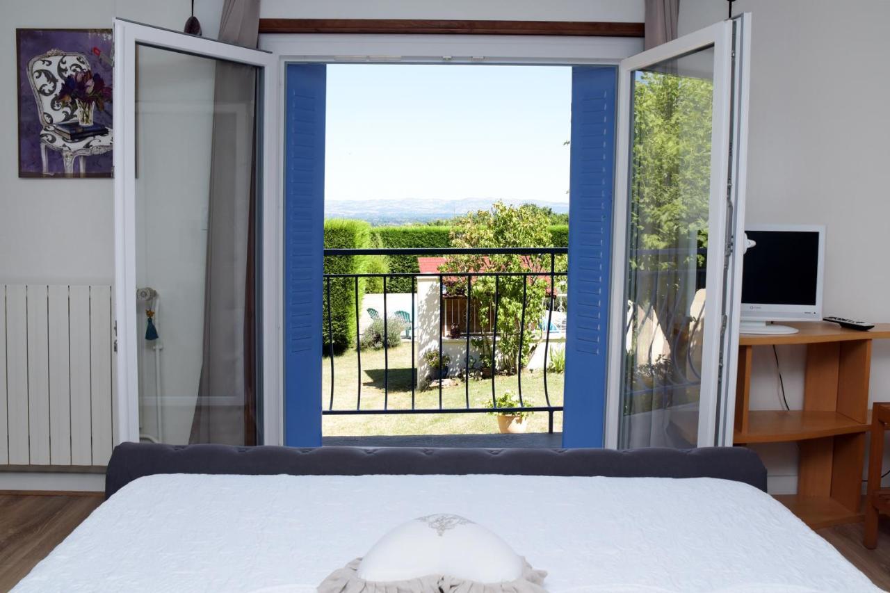 Saint-Georges-Haute-Ville Les Bessonnes Bed & Breakfast エクステリア 写真
